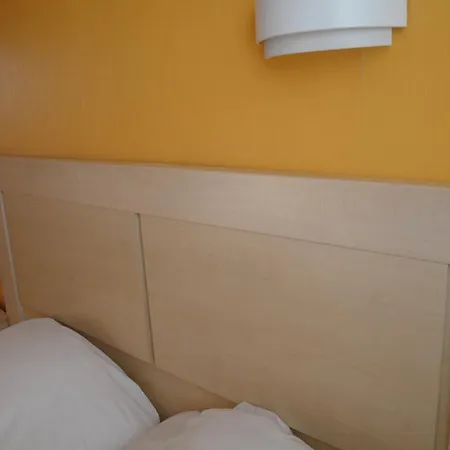 Hotellerie Jean Hotel 2*