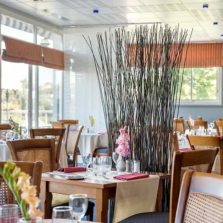 מלון Hotellerie Jean Saint-Jean-de-Thouars