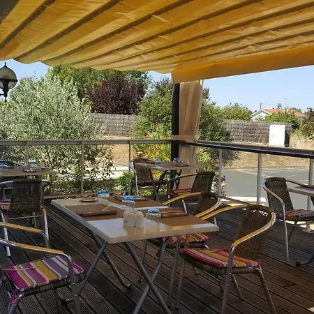 Hotellerie Jean 2* Saint-Jean-de-Thouars